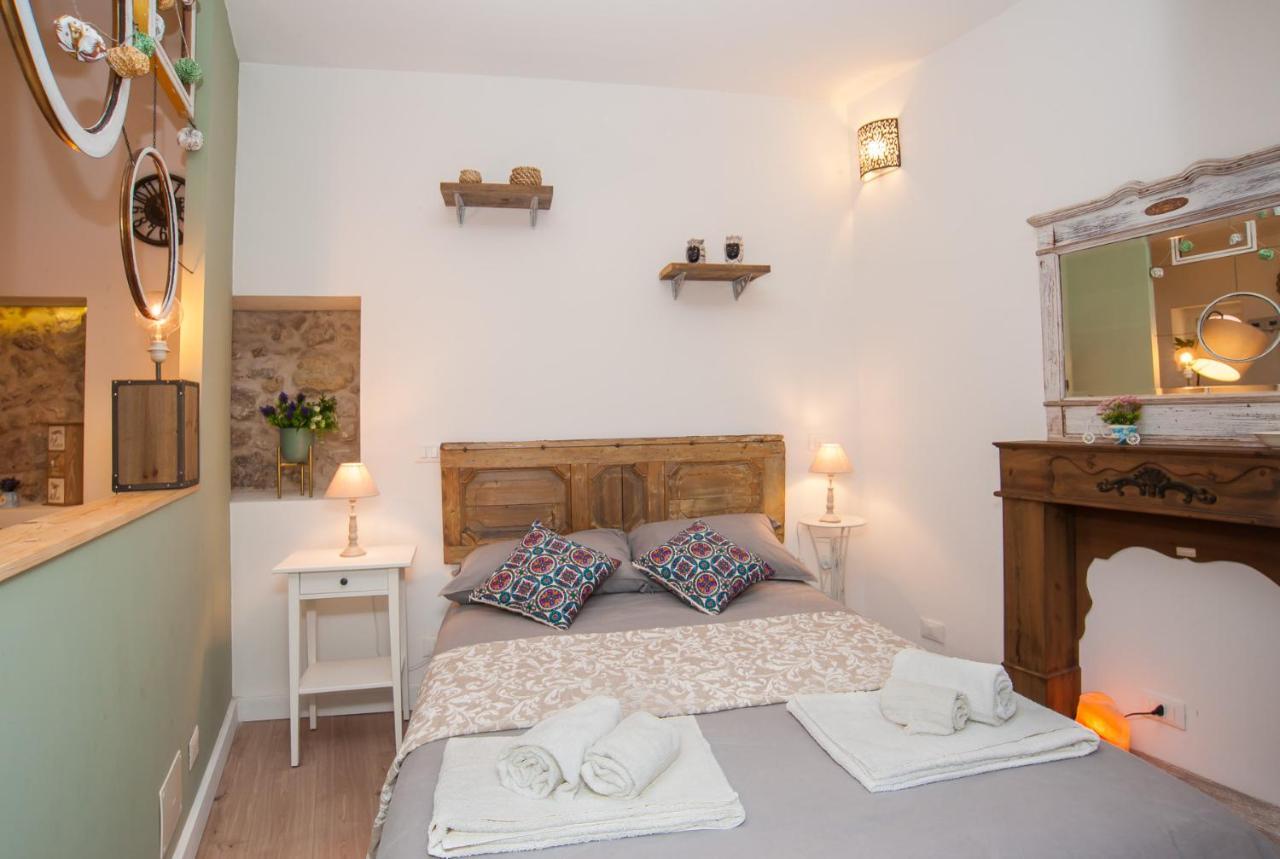סירקוזה Homes4Holidays - Artistic Nest מראה חיצוני תמונה
